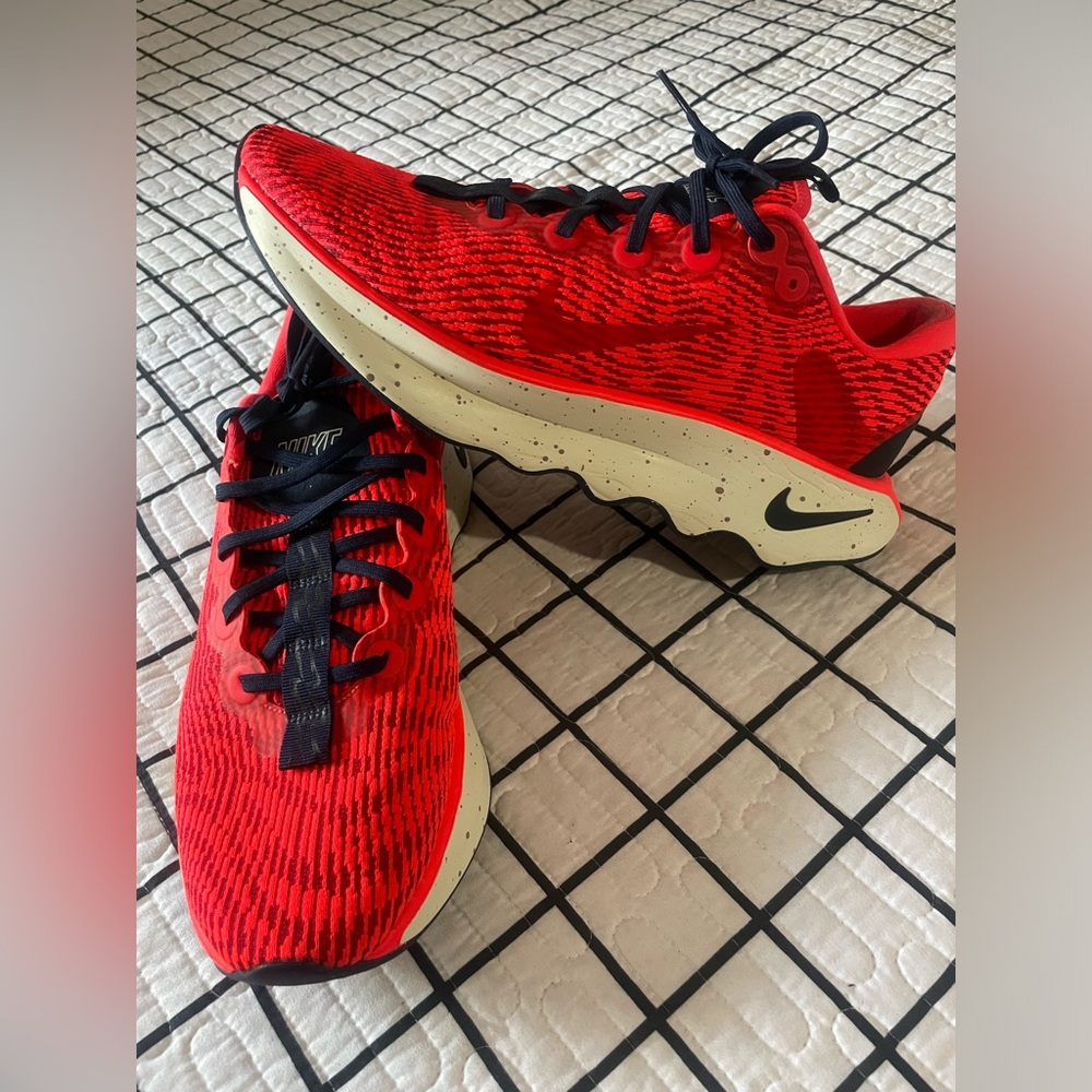 NIKE Motiva Shoes